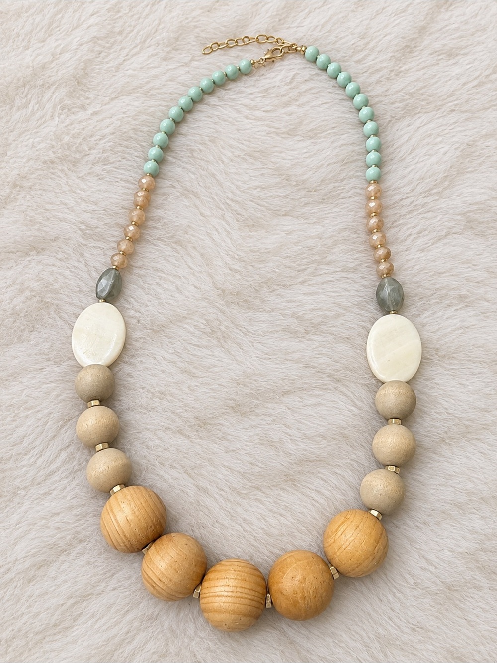 Neutral & Mint Bead Statement Necklace - Brand Unspecified/ vintage